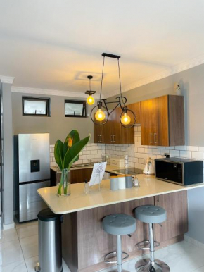 Nyne9 Apt presents lovely jackal creek apartment